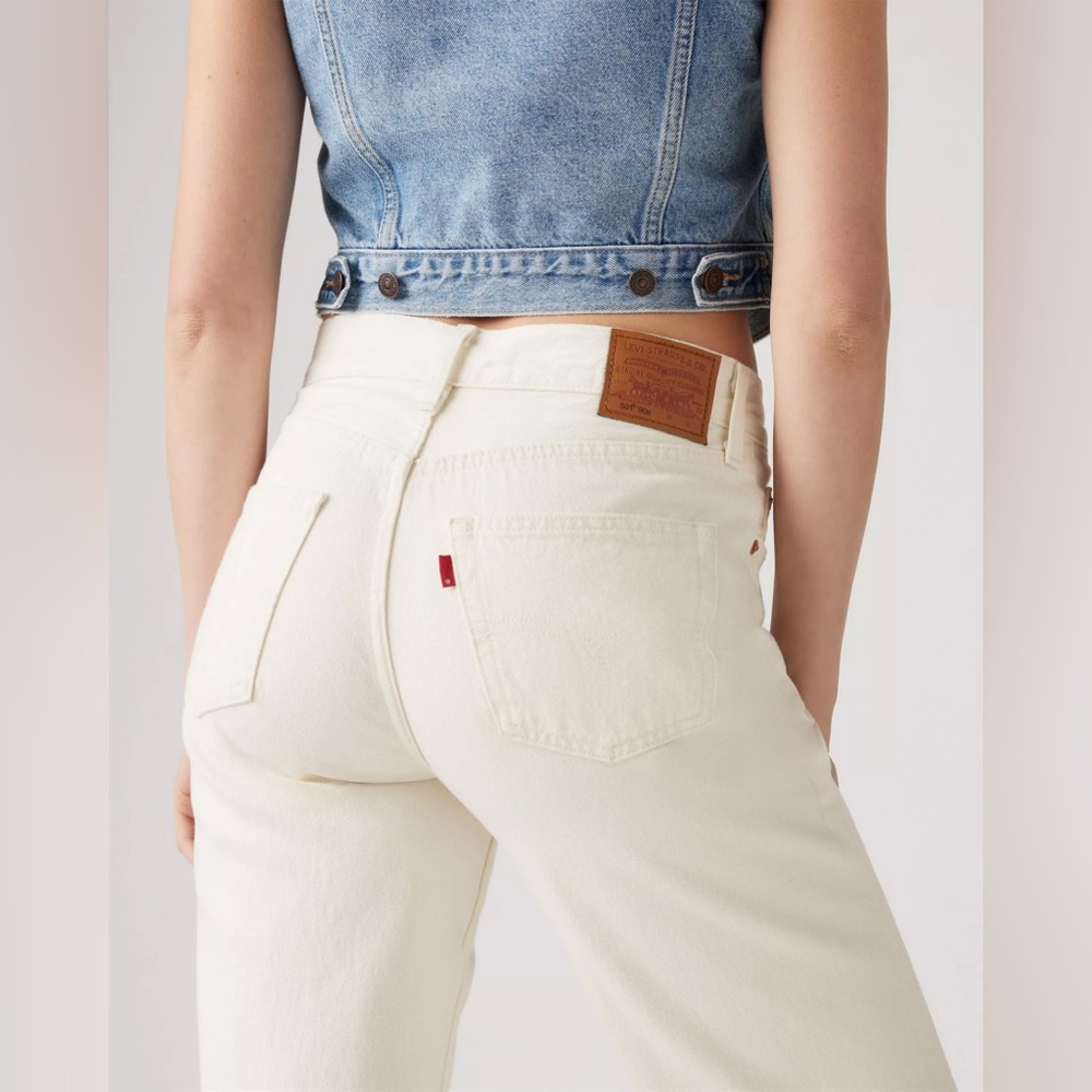 Levi's Women's Straight Leg White Jeans - Picture 4 of 10